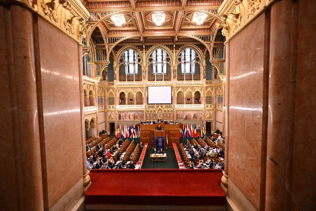Folytatódik a parlament alakuló ülésének előkészítése