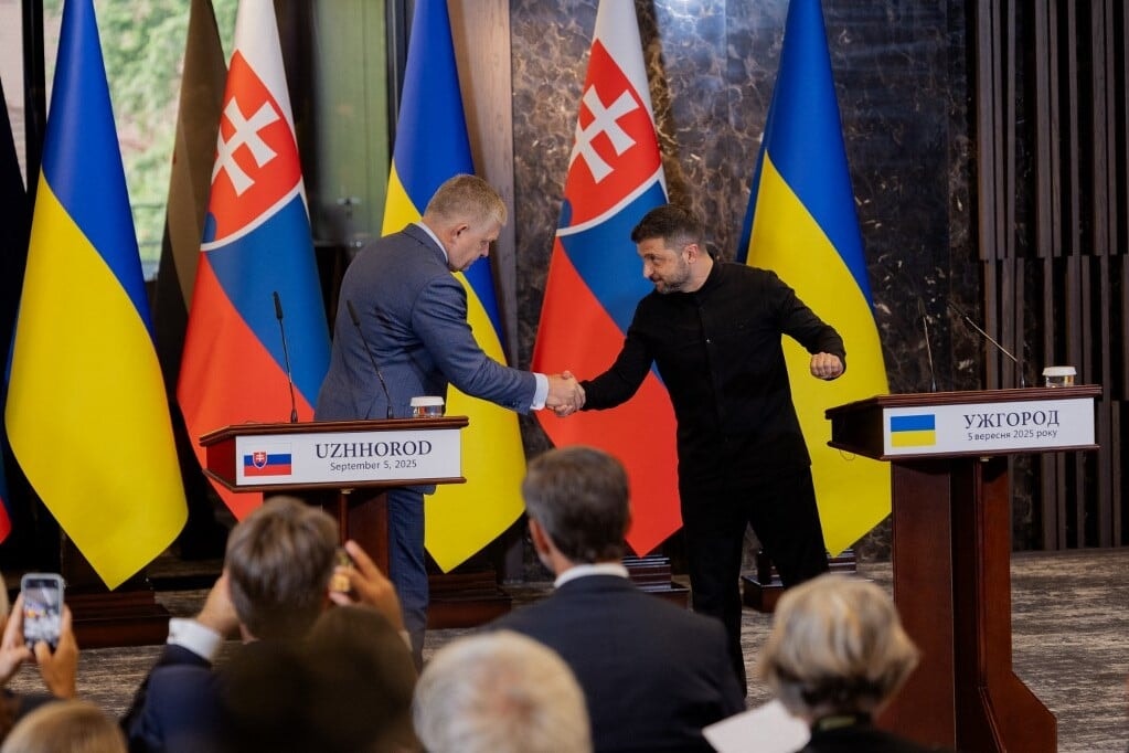 Zelenszkij egyeztetett Ficoval