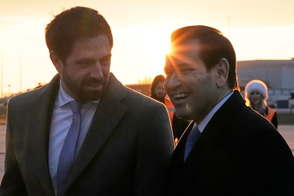 Megérkezett Marco Rubio, hétfőn kezdődnek meg a hivatalos tárgyalások + Videó