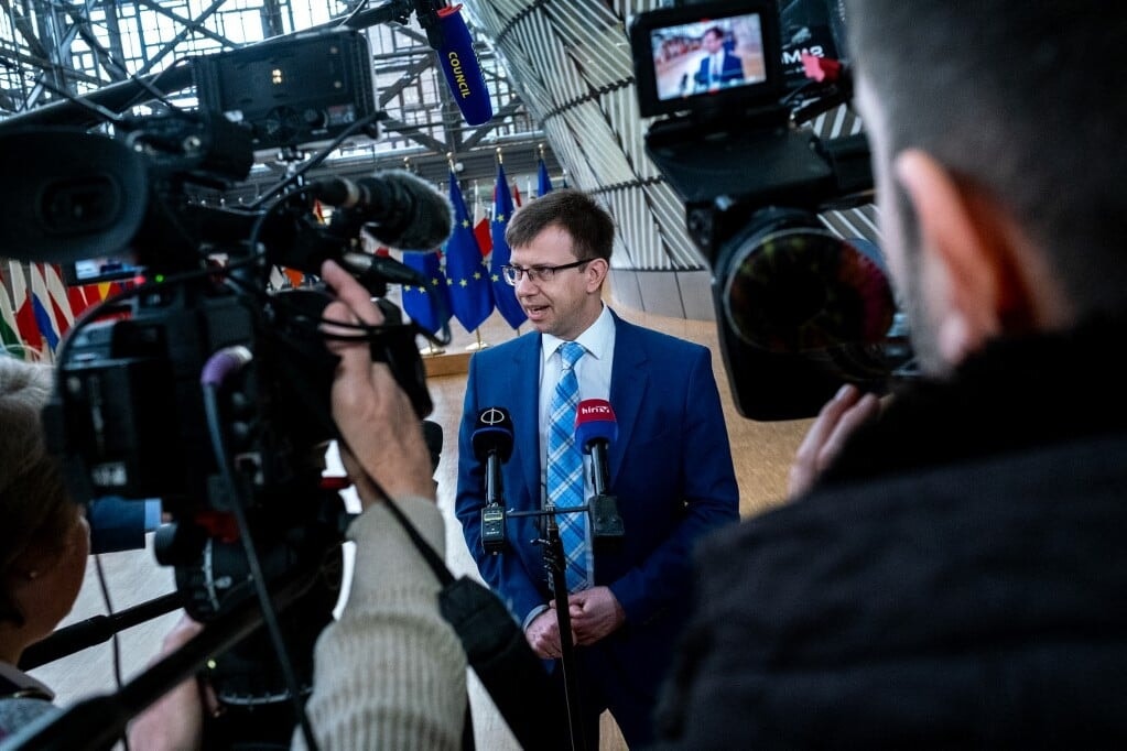 Az Európai Bizottság nem áll ki Magyarország mellett?