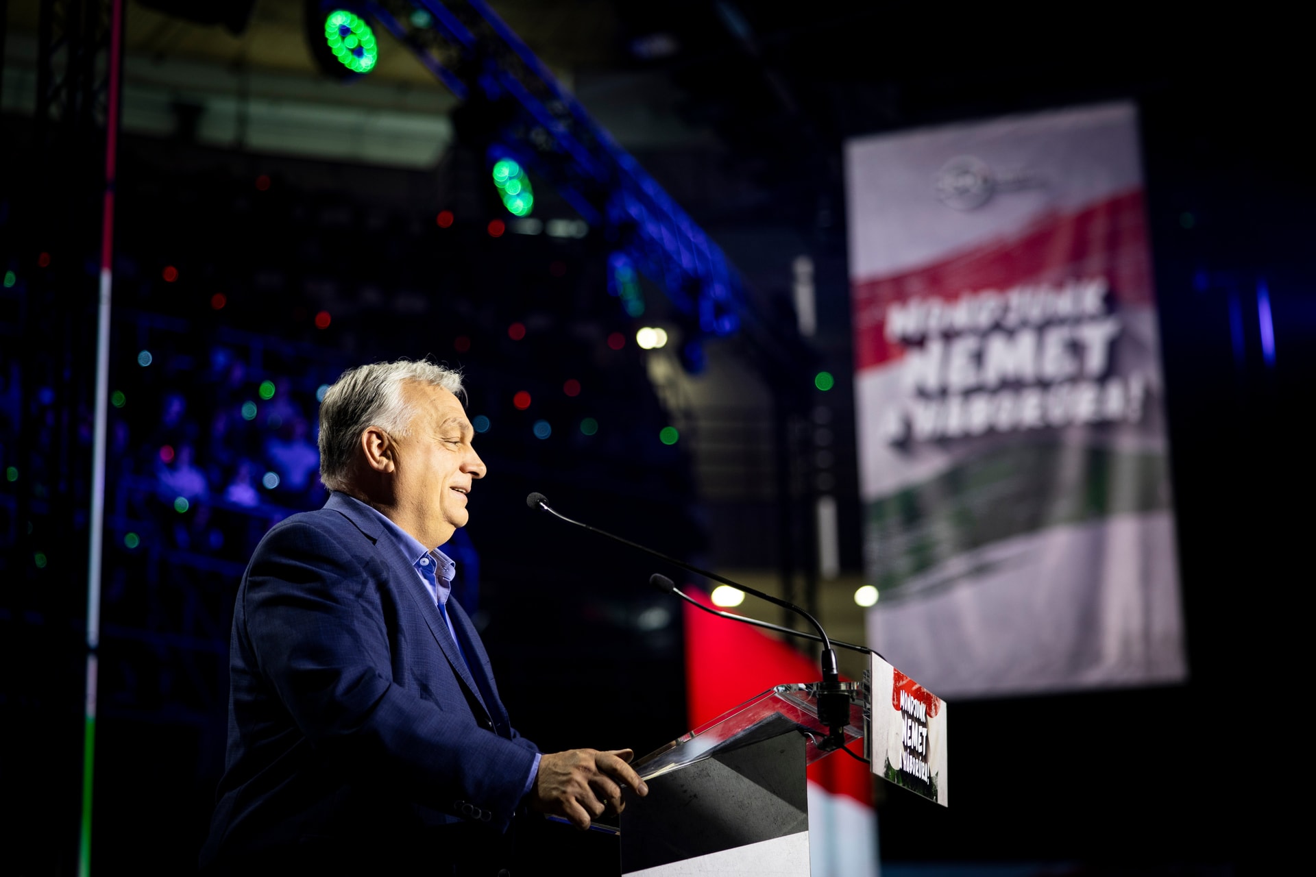 Orbán Viktor: Csak egy nemzeti kormánnyal lehet kimaradni a háborúból