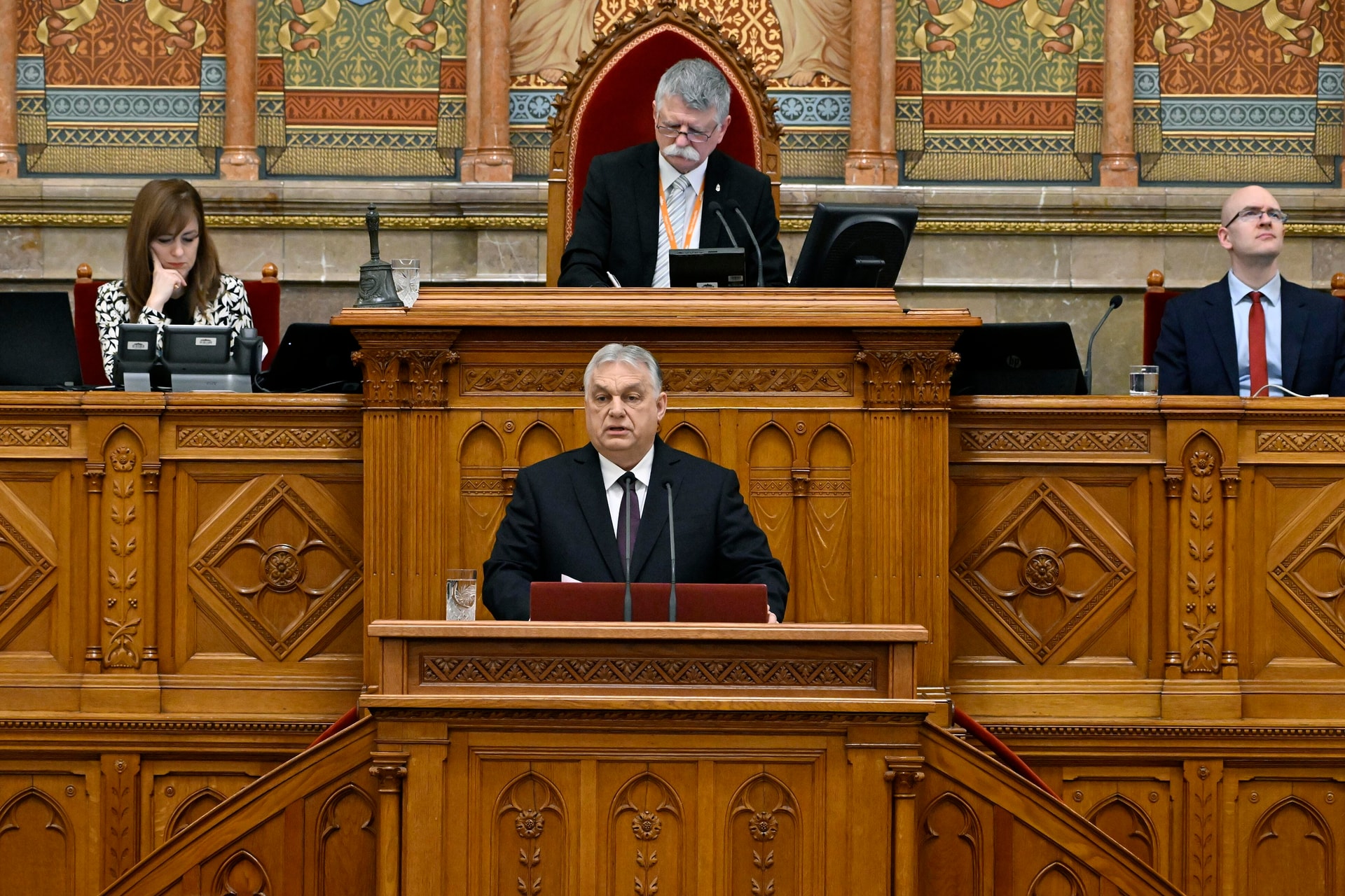Politikai zsarolás áldozata Magyarország