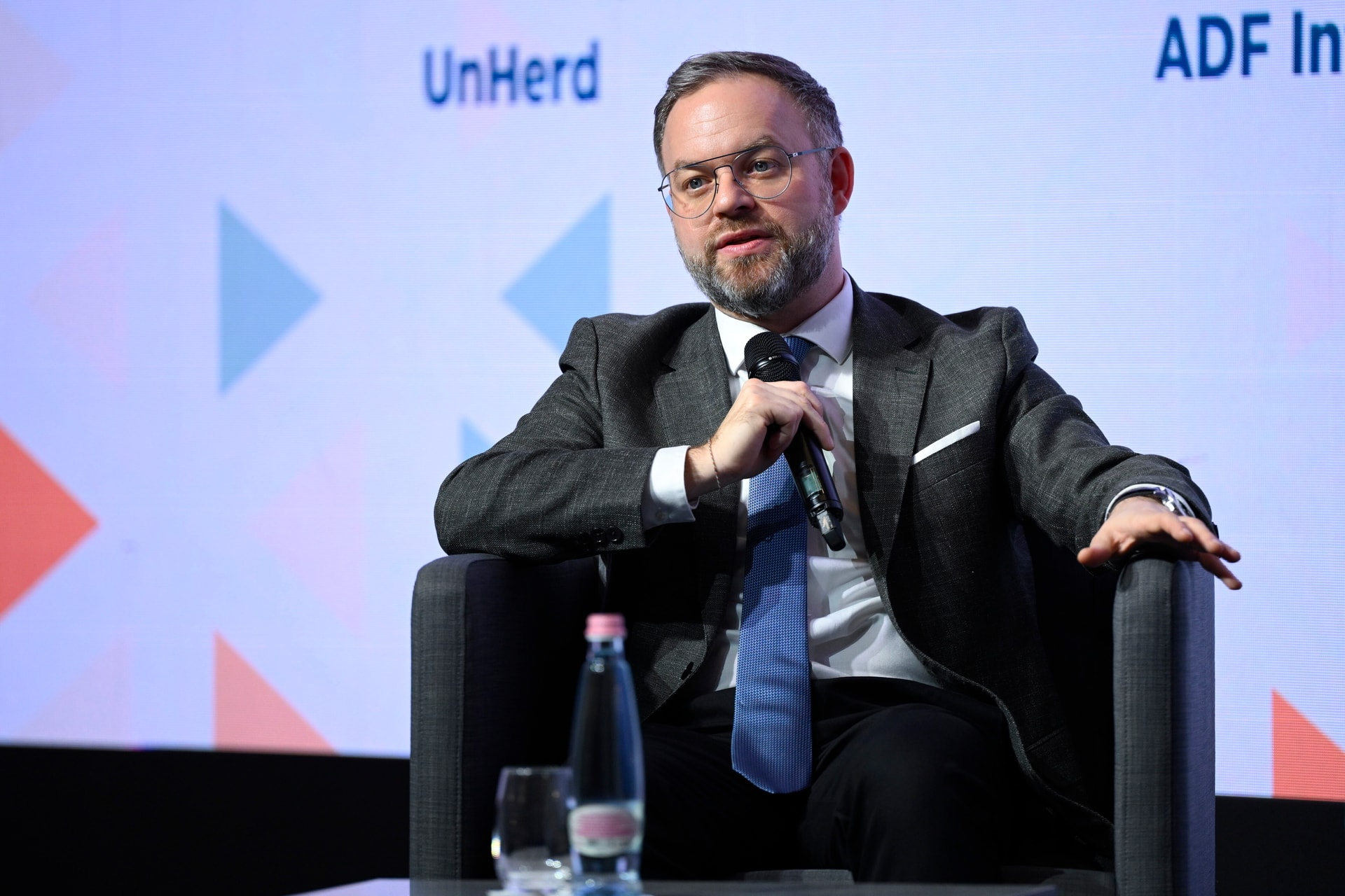 Az európai politikában jelentős különbség alakult ki a politikai elit és a hétköznapi emberek elképzelései között