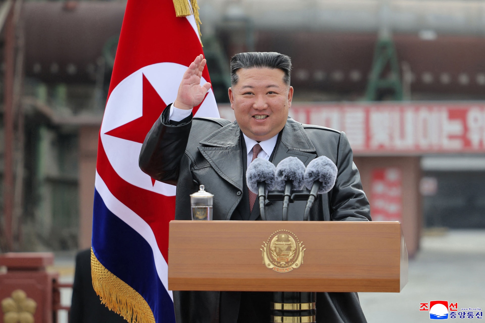 Ezért nem omlik össze Észak-Korea