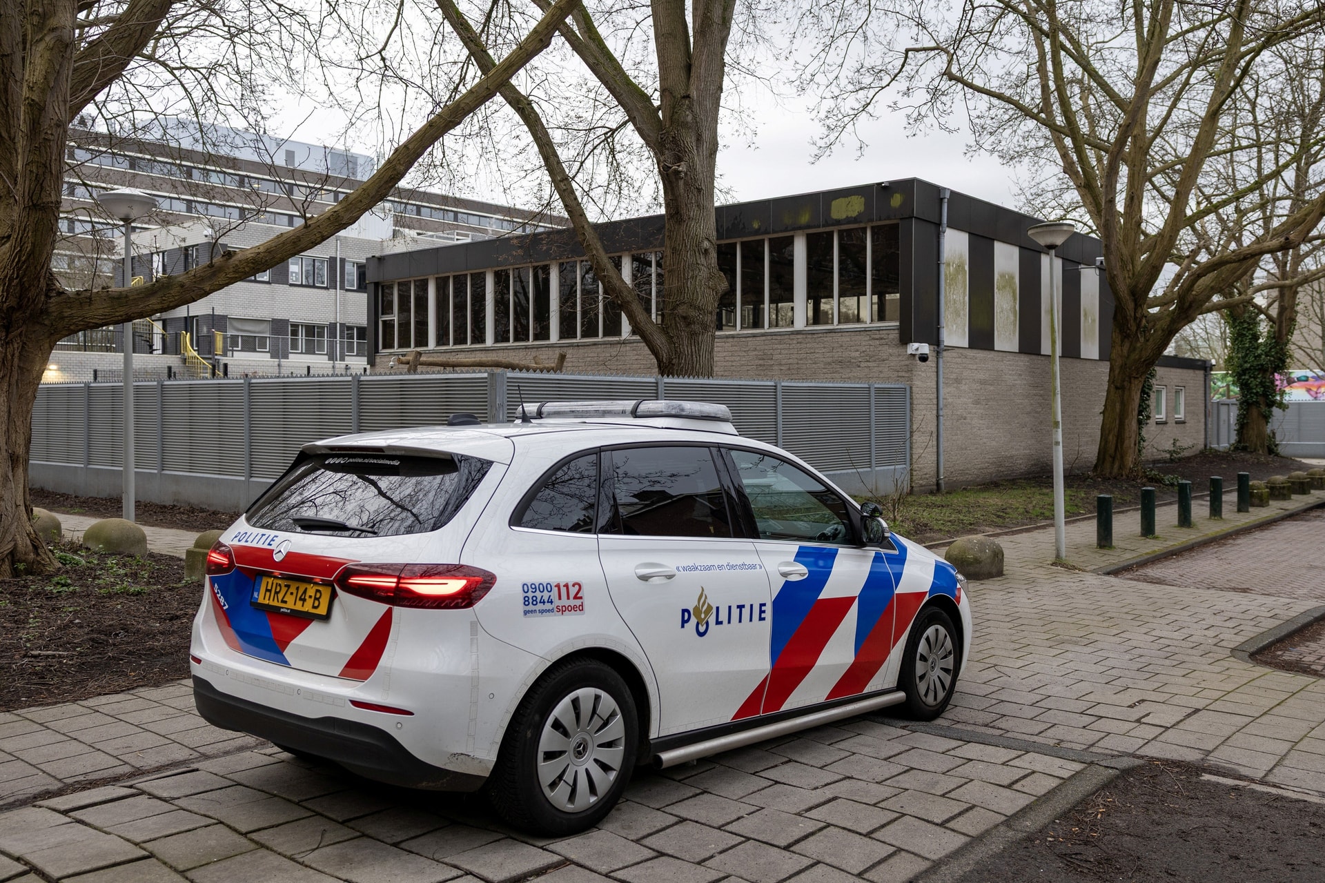 Robbanás rongált meg egy zsidó iskolát Amszterdamban