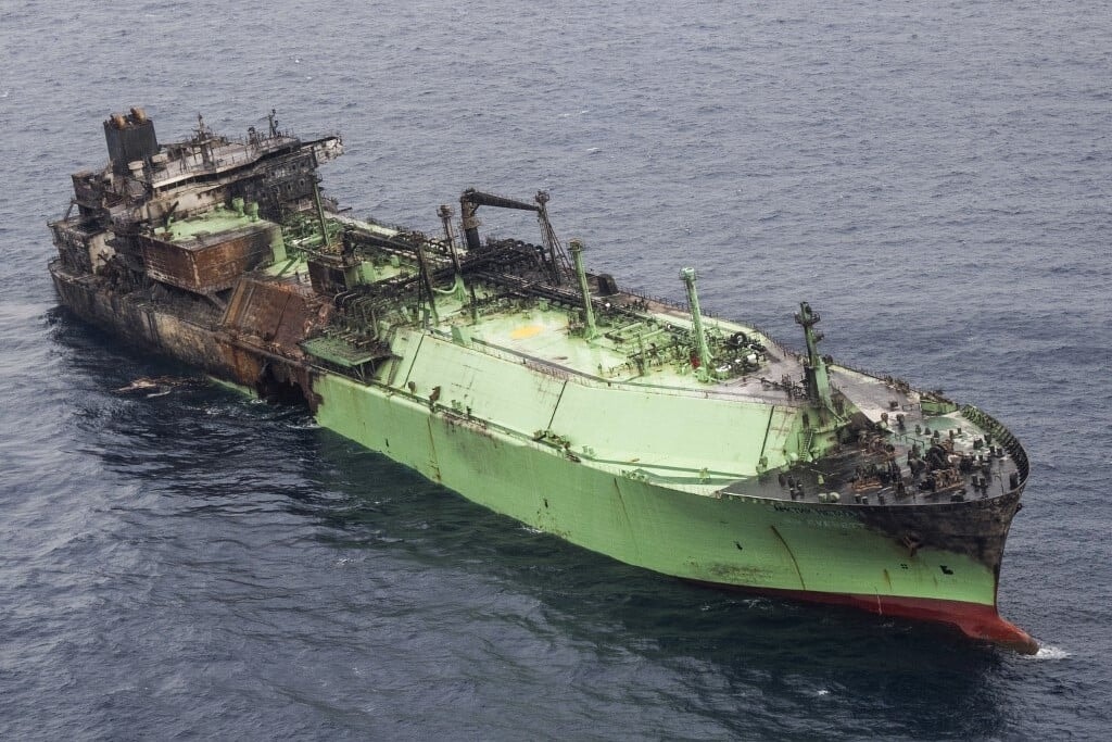 Olaszország szerint a sérült orosz LNG tartályhajó elérte a líbiai vizeket
