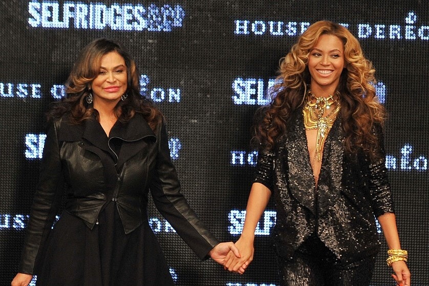 Bezárták Beyoncé édesanyjának ételbódéját