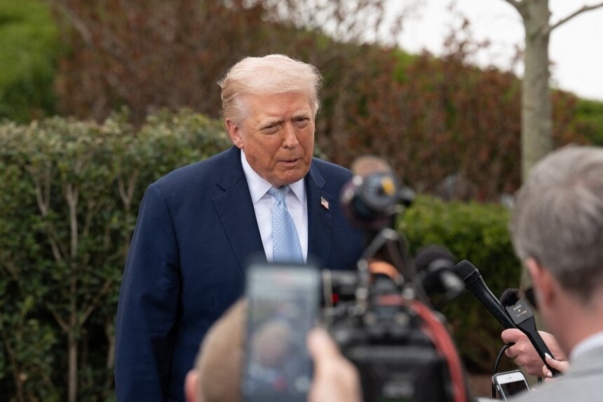 Trump megerősítette, hogy fontolgatja a NATO-ból való kilépést