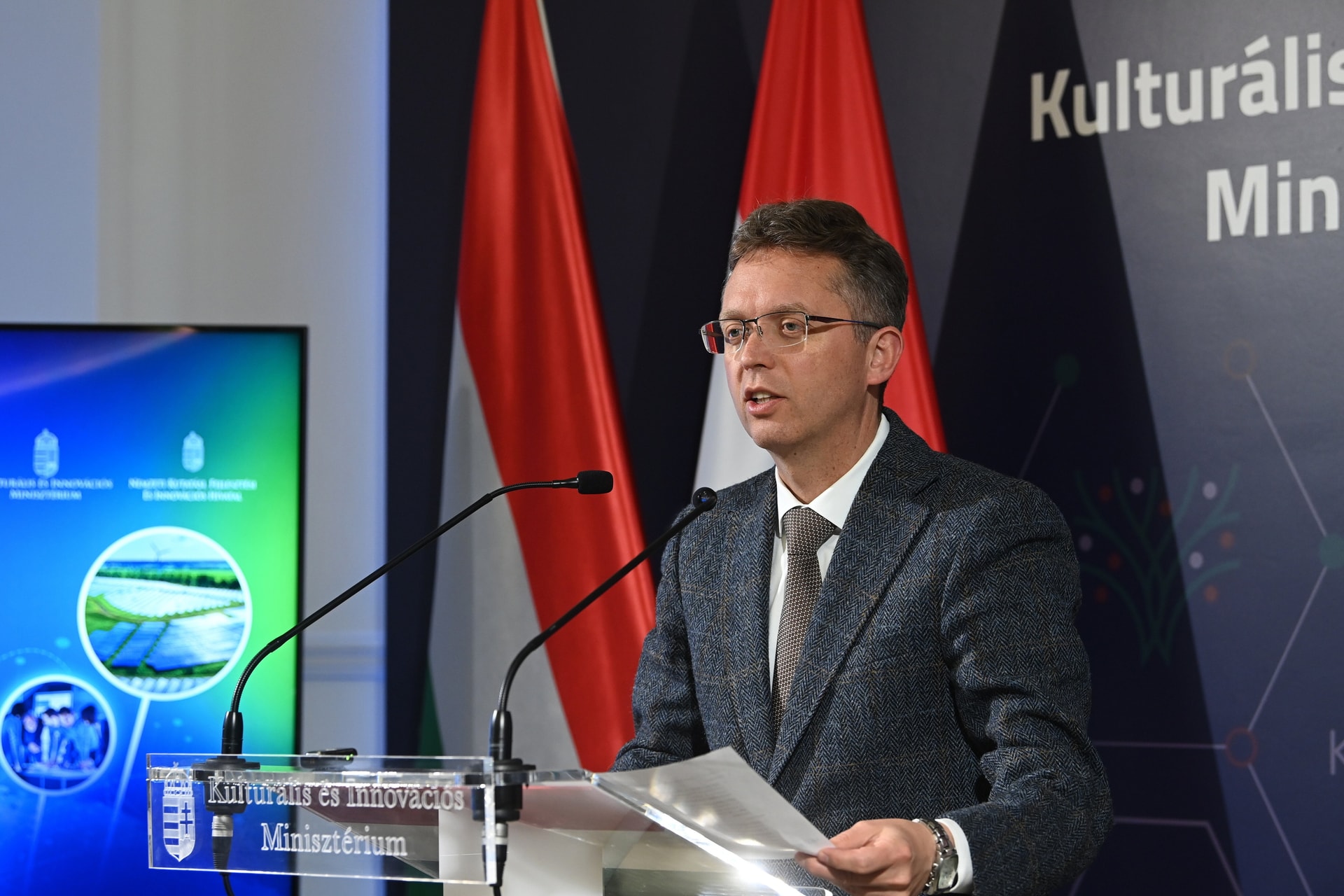 Ismét nyolcmilliárd forint a HU-rizont programra