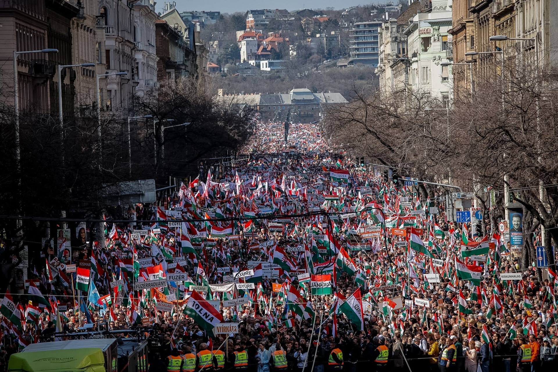 A kormánypártok rendezvényére többen voltak kívácsiak