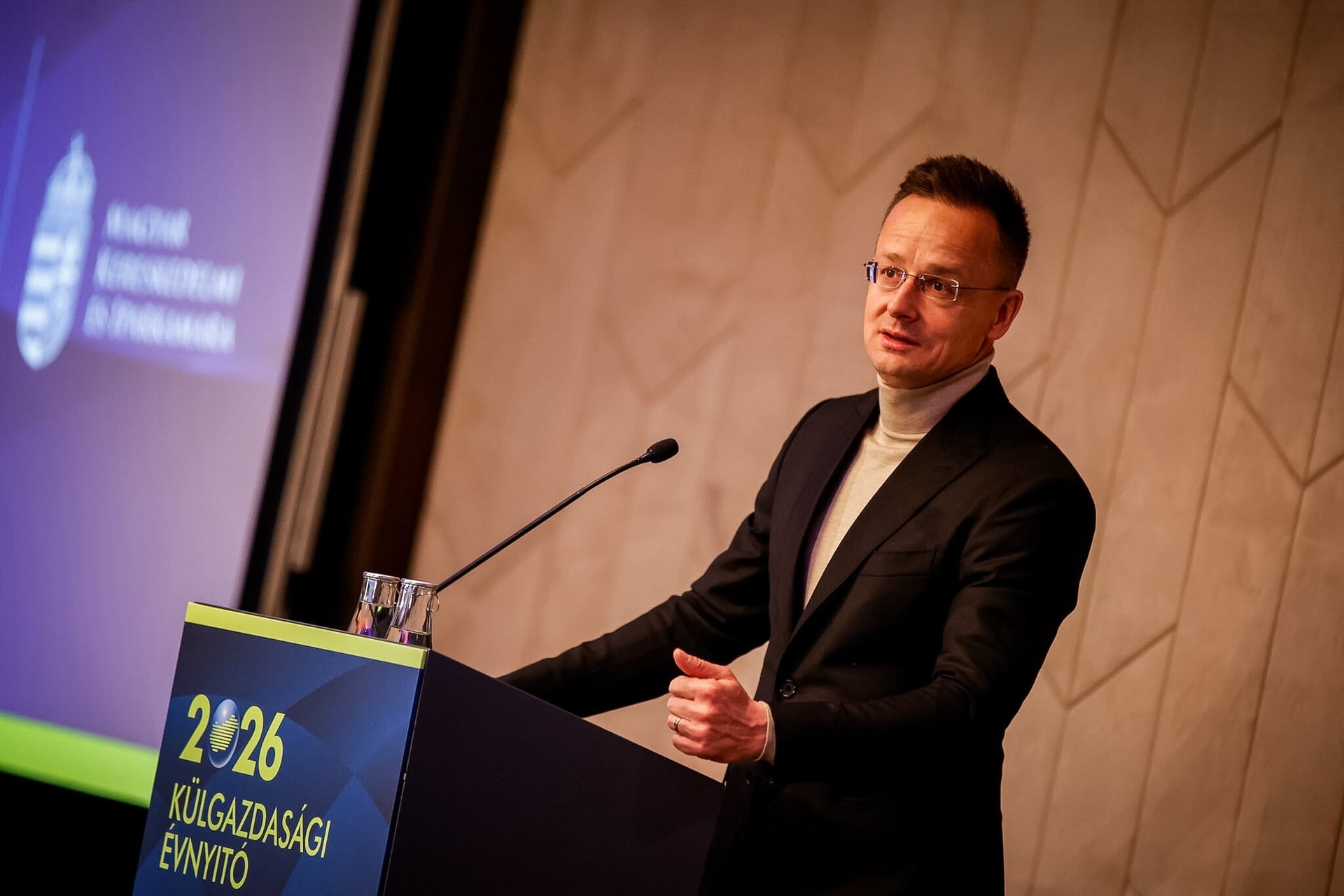 Készen állunk arra, hogy továbbra is harcoljunk az olcsó orosz energiáért