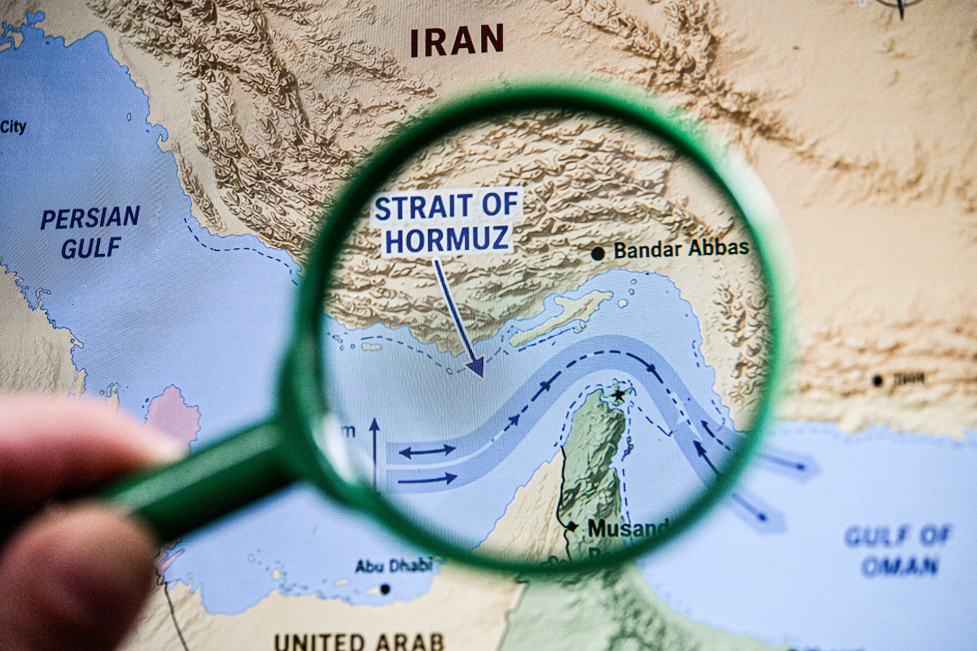 Újabb támadások érték Hormuz közelében lévő hajókat