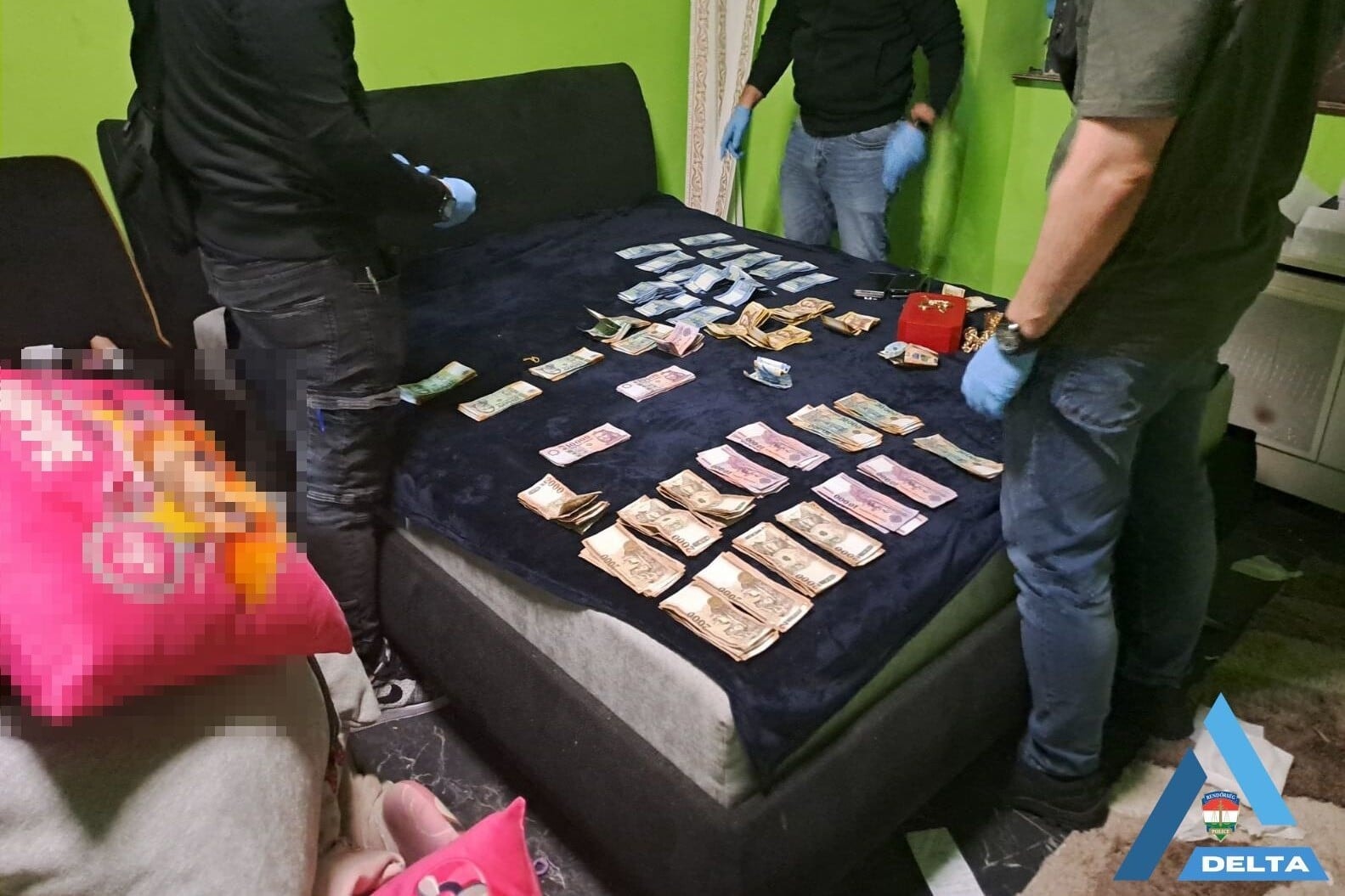 Kiterjedt droghálózatot számoltak fel a rendőrök