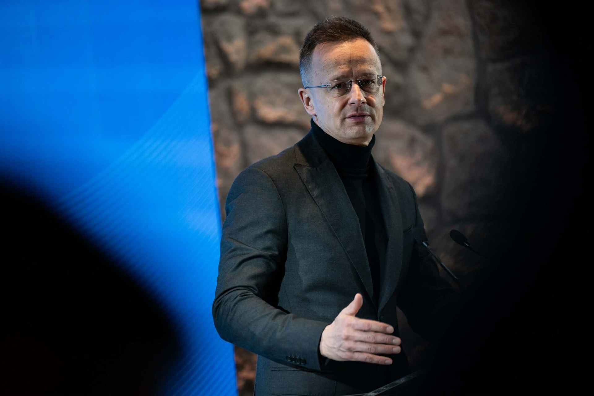 A kormány egyik legfontosabb feladata, hogy a jövőben is küzdjön az olcsó energiáért