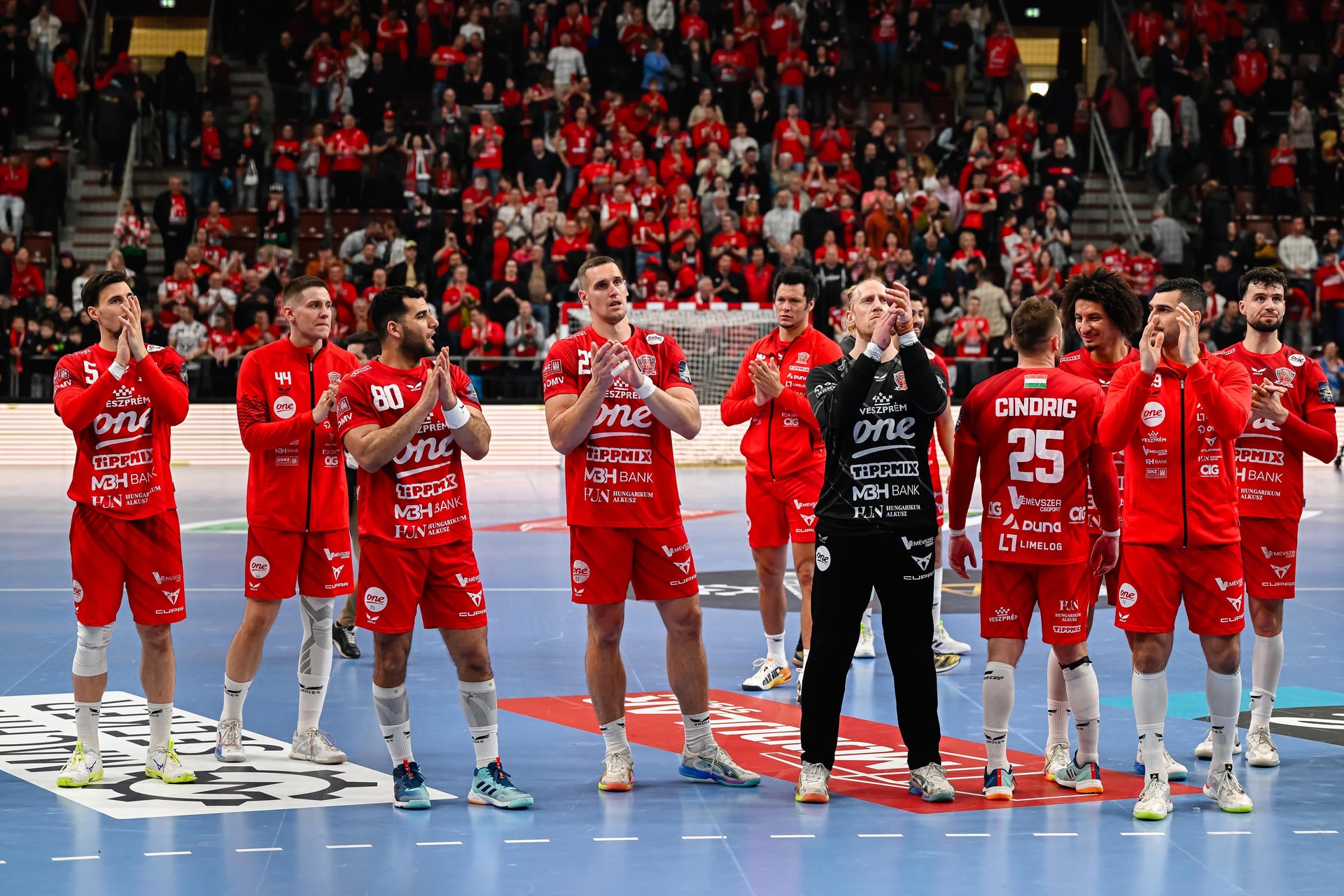 Férfi kézilabda BL: Nyolcgólos előnyben a Veszprém