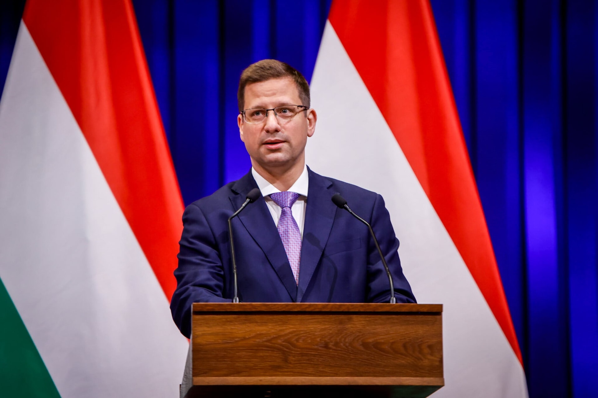 Gulyás Gergely: Marad a védett ár!