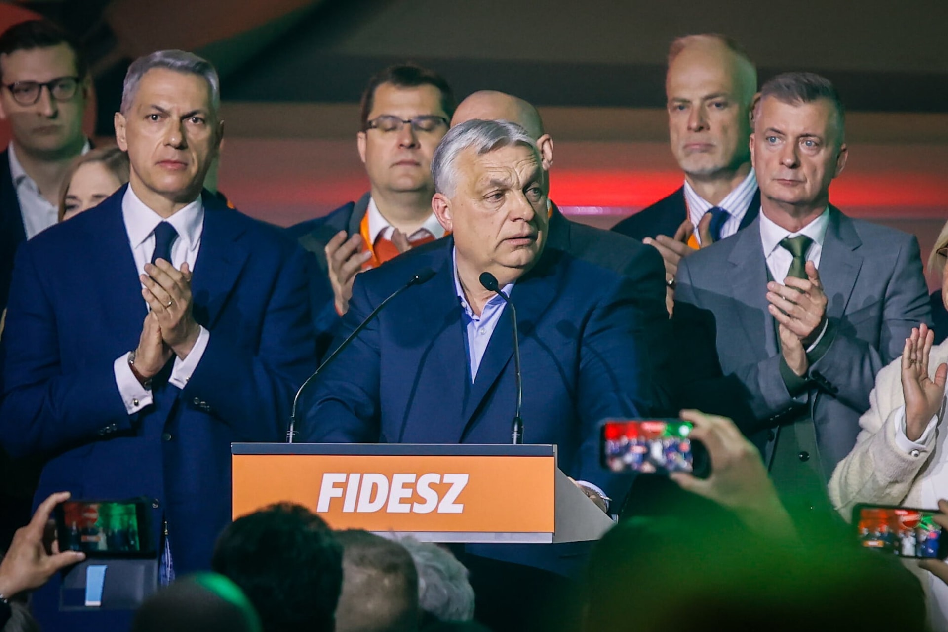 Orbán Viktor: „Mi nem adjuk fel soha, soha, de soha!” + Galéria