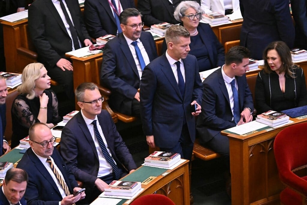 A Mi Hazánk kivonult, Magyar Péter elítélte