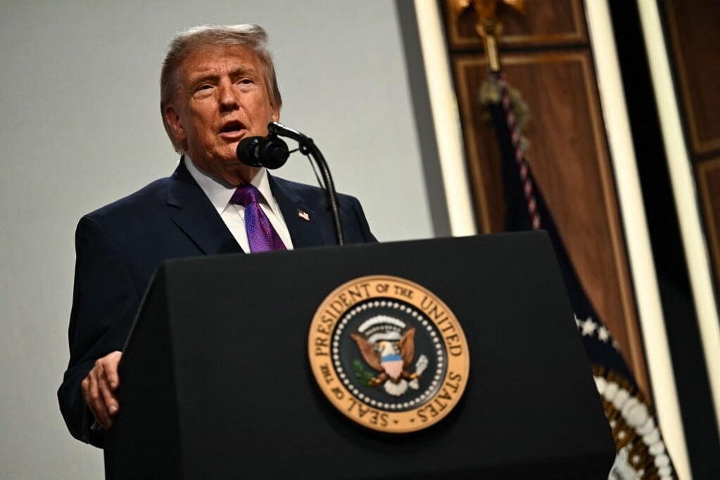 Trump azt mondja, az USA megszerzi Irán dúsított uránját