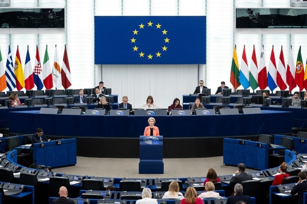 Megszűnhet jelenlegi formájában az önálló uniós külügyi szolgálat