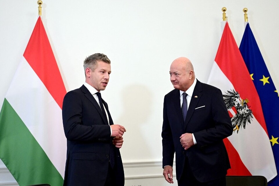 Közös kormányülést jelentett be Magyar Péter és az osztrák kancellár