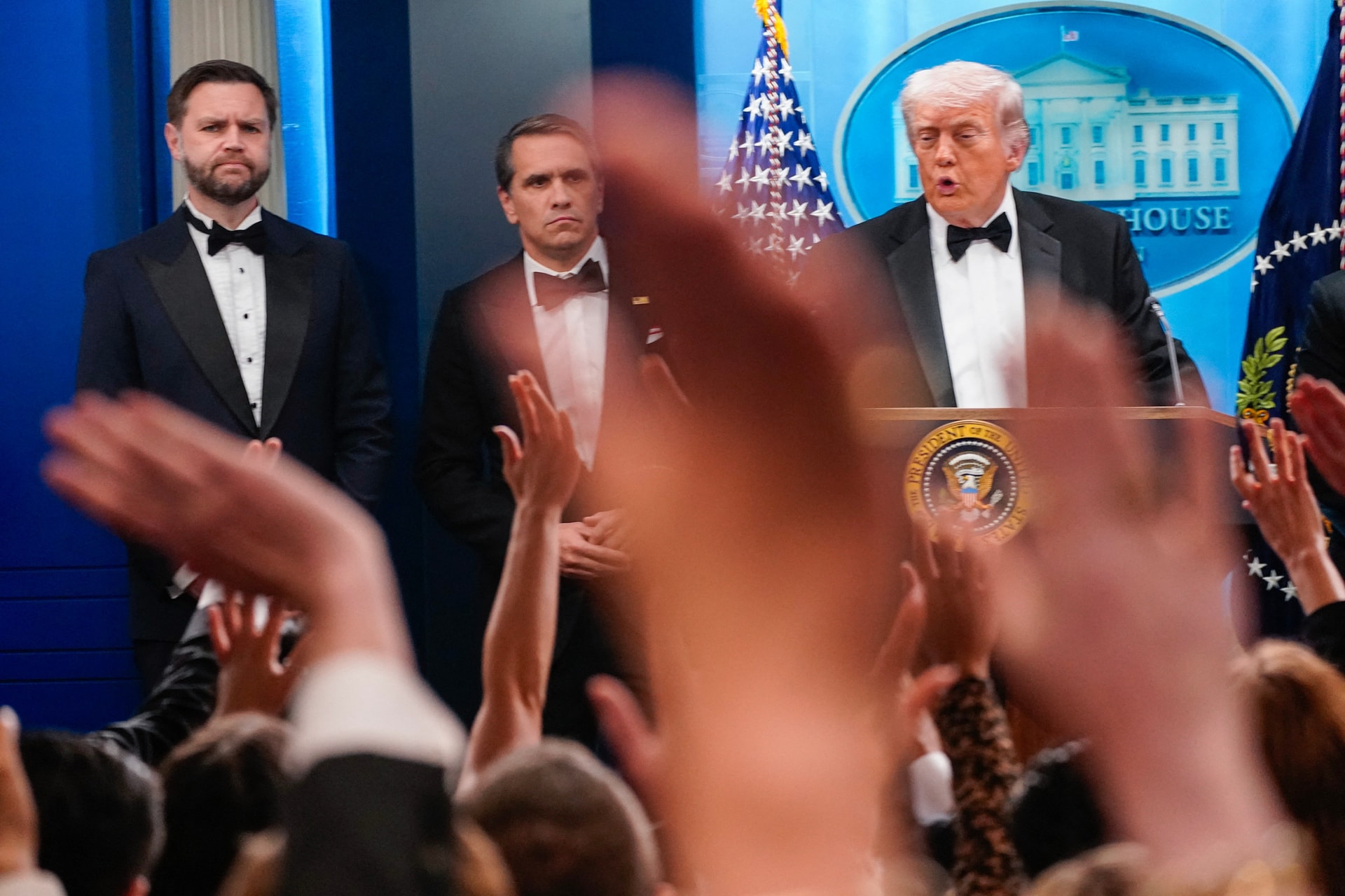 Trump titkos levelet hagyott Vance-nek halála esetére
