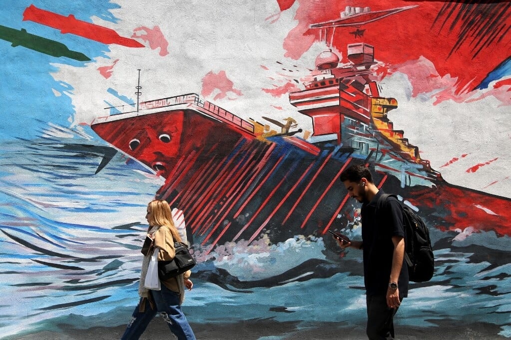 Irán háborúval fenyegetőzik „a régión túl”, ha az USA támad