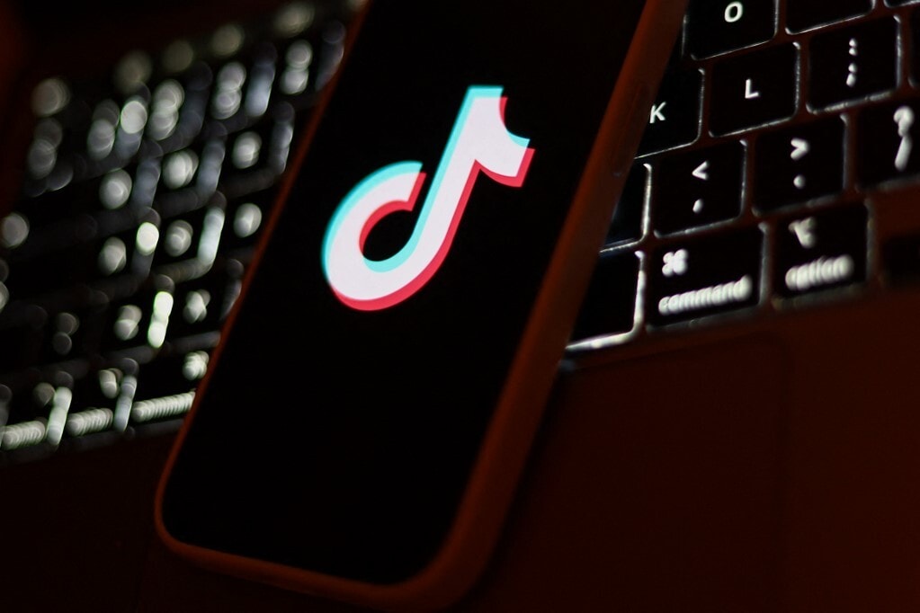 Digitális sztárok születése: az AI influenszerek és a társadalom új valósága