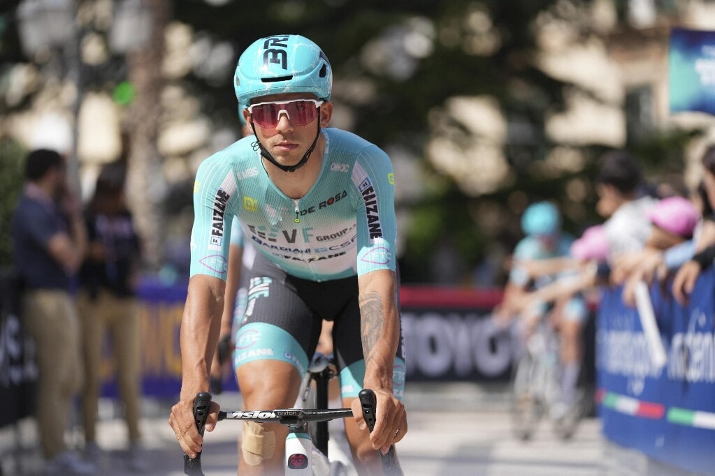 Olasz versenyzőt zártak ki a Giro d'Italián