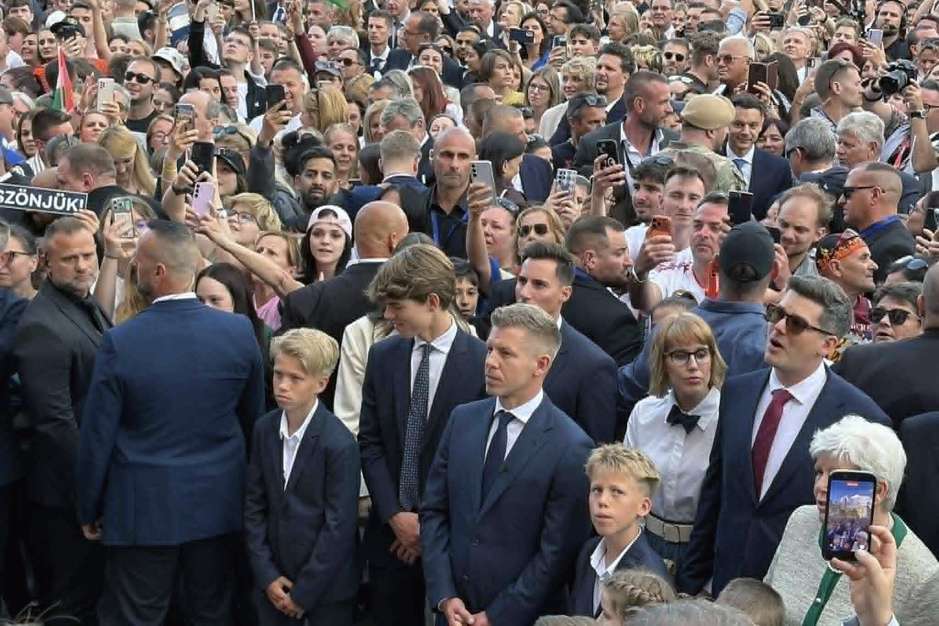 Magyar Péter fiai továbbra sem lesznek közszereplők
