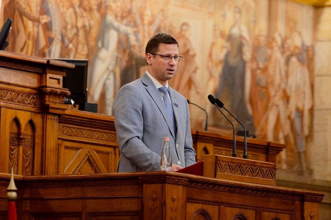A Fidesz kiáll az államfő mellett