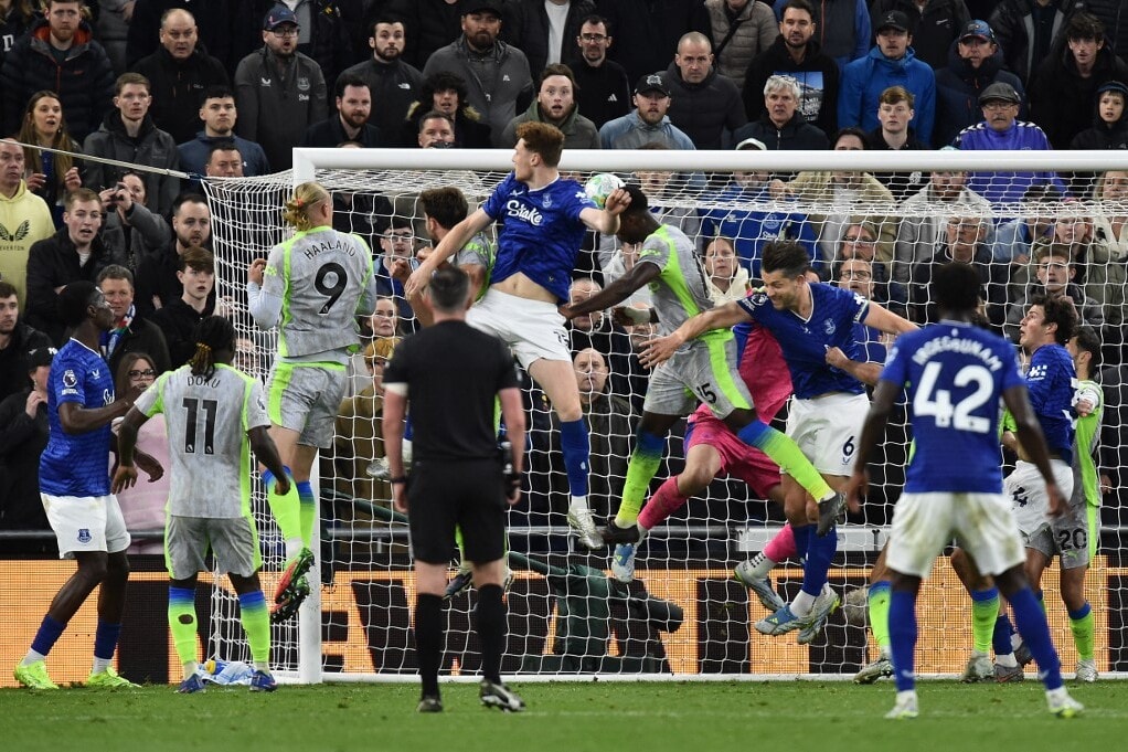 Lépéselőnyben az Arsenal