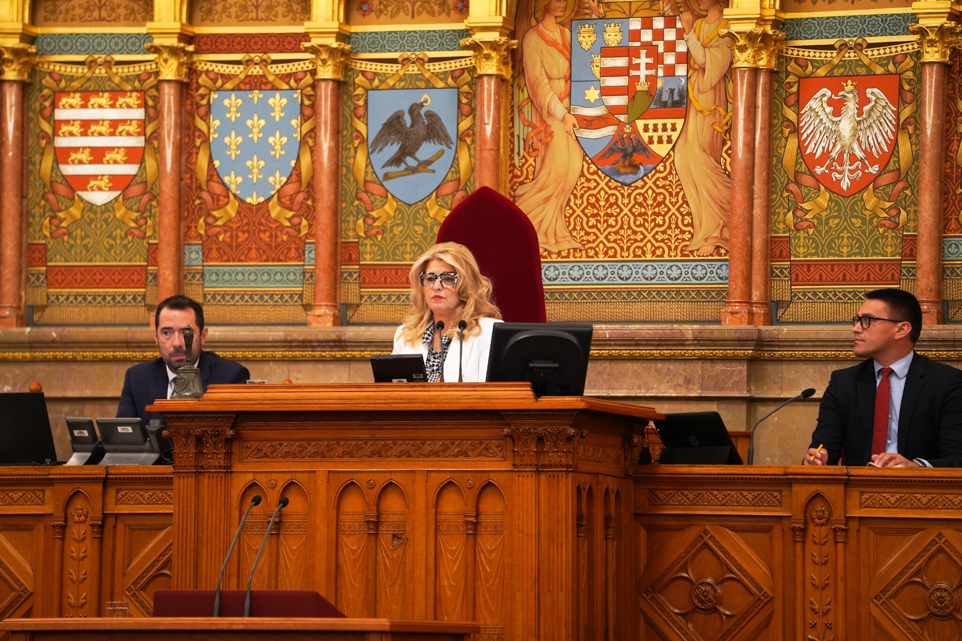 Jövő héten szavazhat a parlament az alaptörvény módosításáról