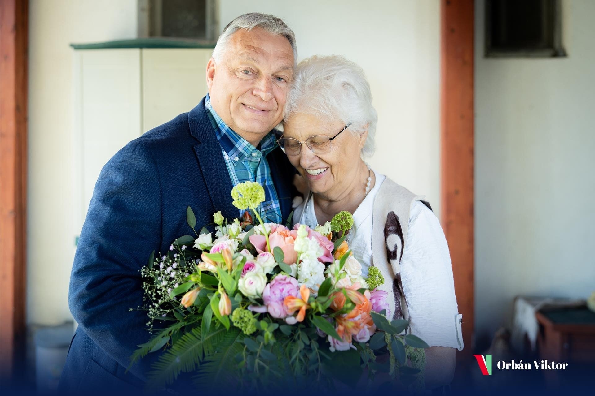 Orbán Viktor is felköszöntötte az édesanyját