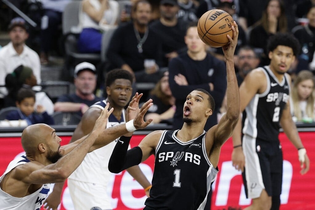 NBA: Wemby brutális mutatókkal vezette sikerre csapatát