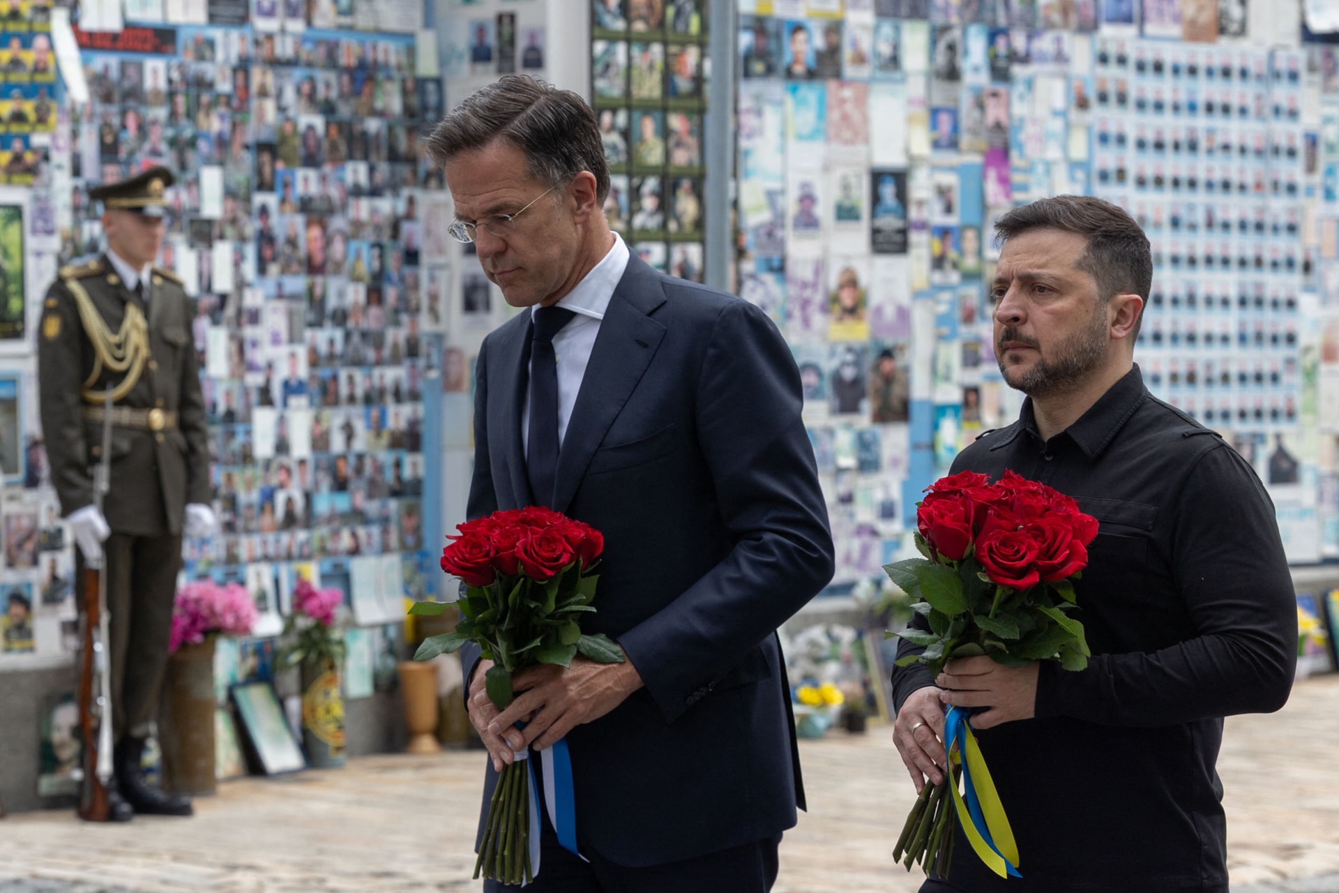 A NATO-főtitkár megérkezett Kijevbe
