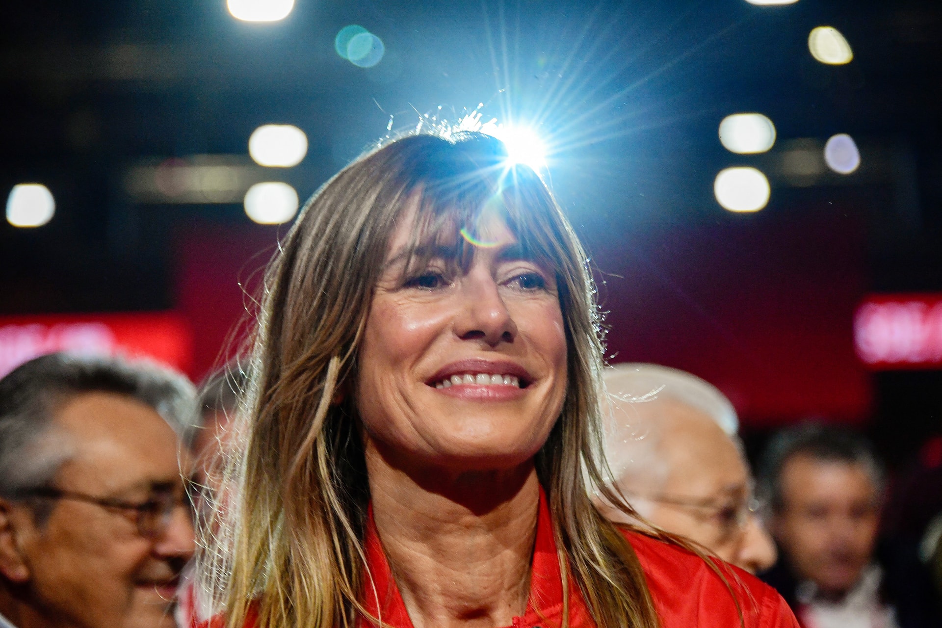A spanyol miniszterelnök feleségének elkobozták az útlevelét