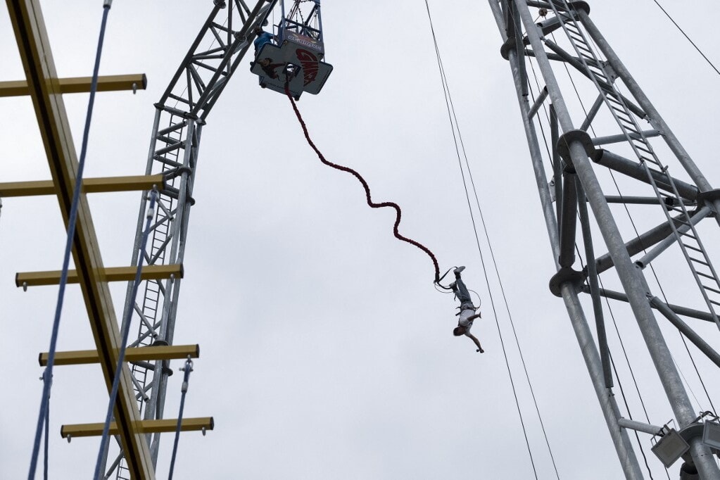 Halálos bungee jumping ugrás
