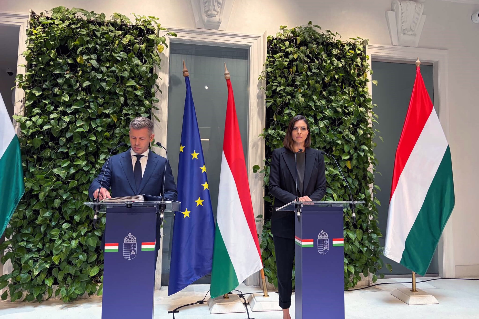 Magyar Péter: Az Orbán-kormány migránstábort akart építeni