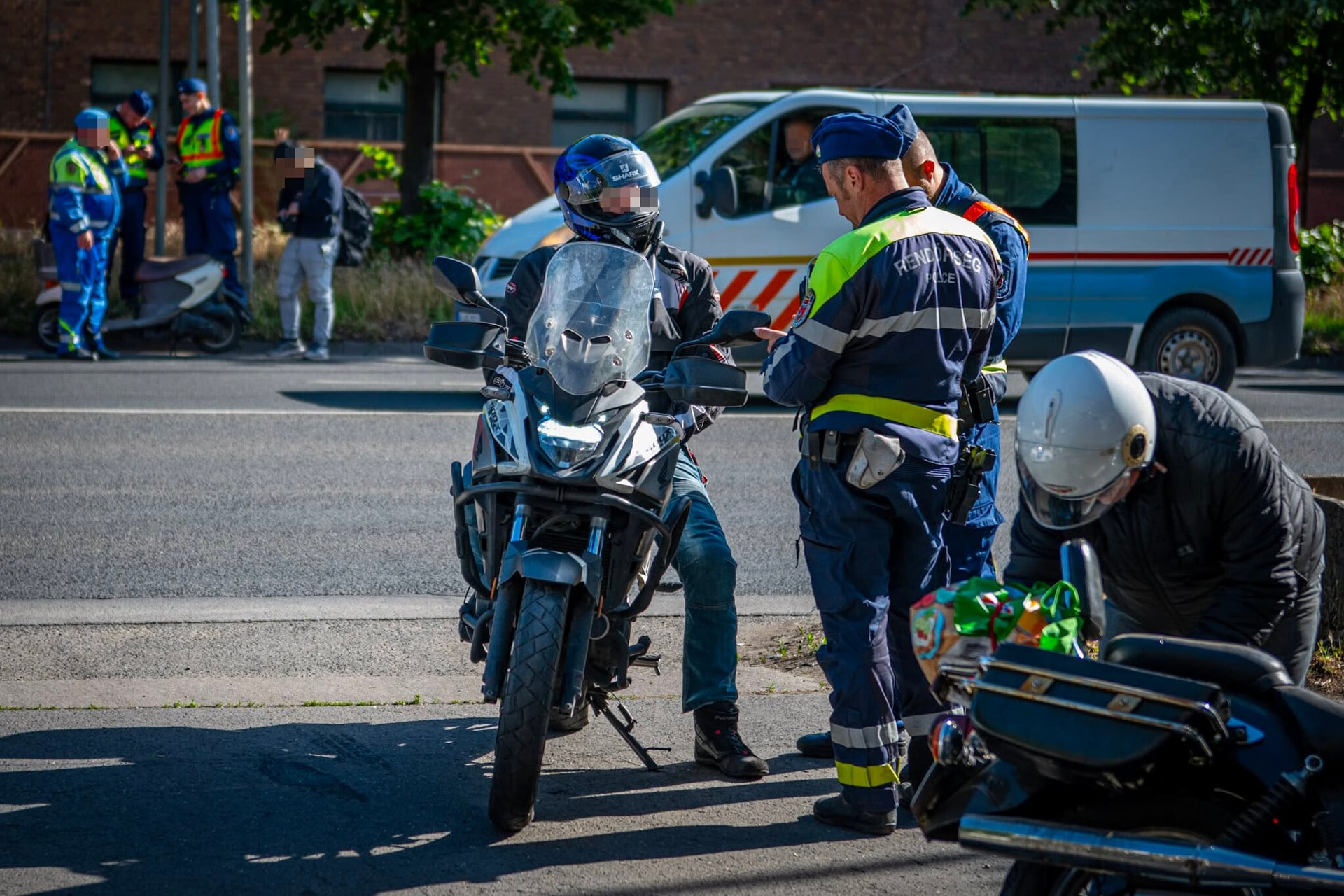 Rendőröknek hajtott egy autós a Budai Várnegyedben