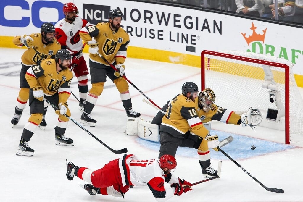 NHL: Idegenben egyenlített a Carolina