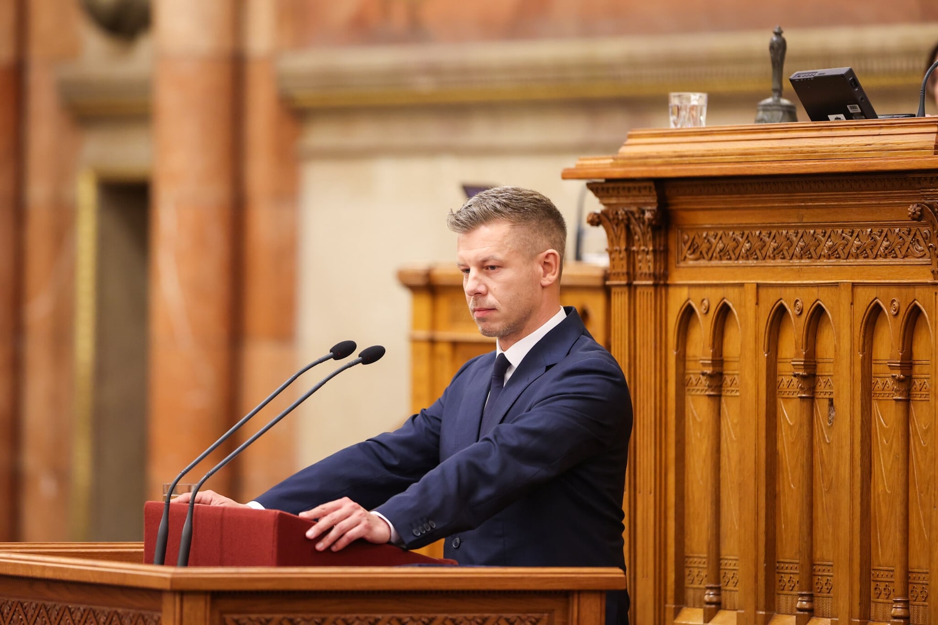 Magyar Péter: Benyújtottuk az ügynökakták megnyitását szolgáló törvényjavaslatot az Országgyűlésnek