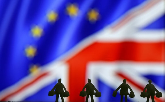 A brit alsóház újabb halasztást akar
