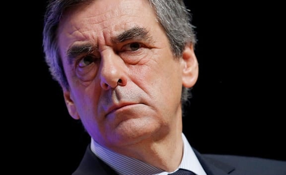 Bíróság elé kell állnia Fillon volt francia kormányfőnek és feleségének