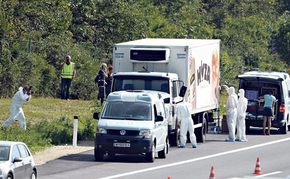 Jogerősen életfogytiglant kapott a halálkamion-ügy négy vádlottja