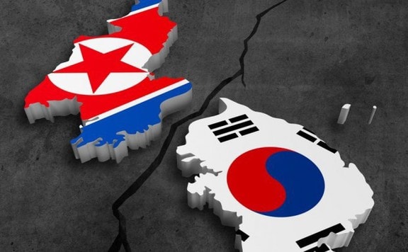 Észak-Korea a Dél-Koreával közös „forródrót” megszakításával fenyegetőzik