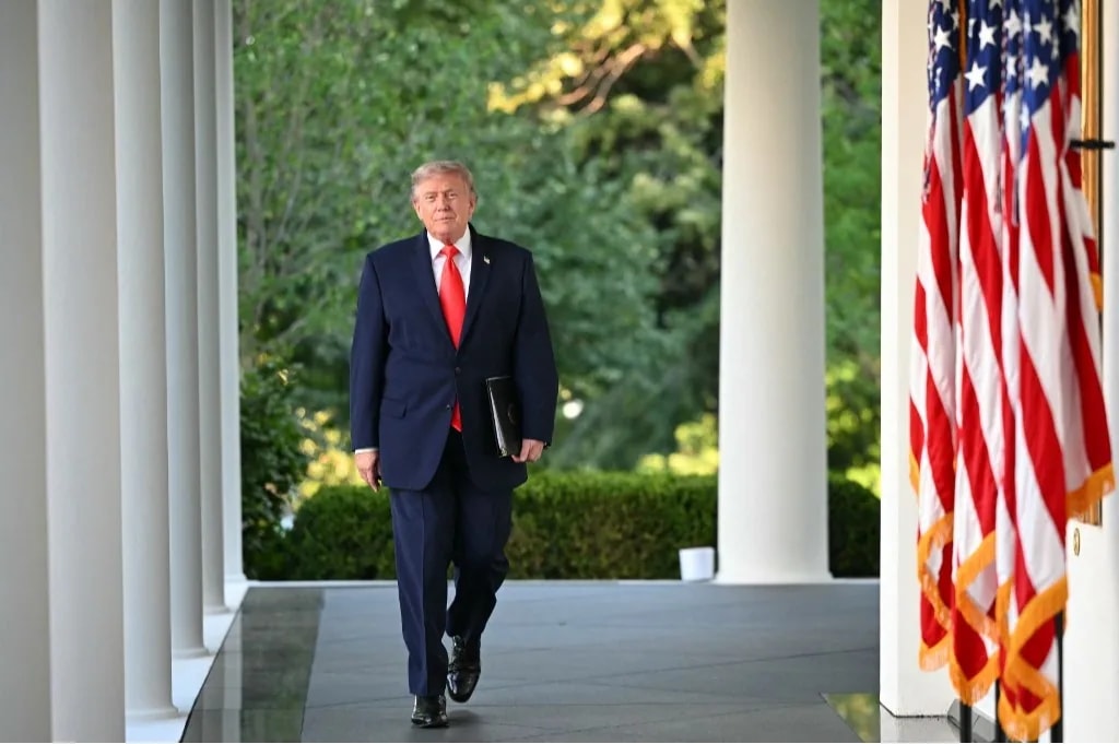 Trump tizenegy embernek adott kegyelmet