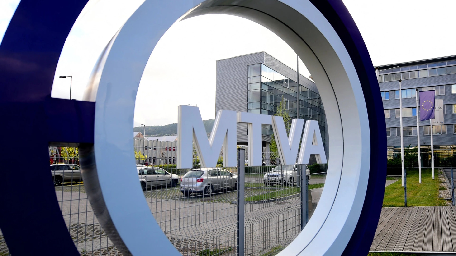Megkezdődött a hírszolgáltatás fokozatos újraindítása az M1 képernyőjén