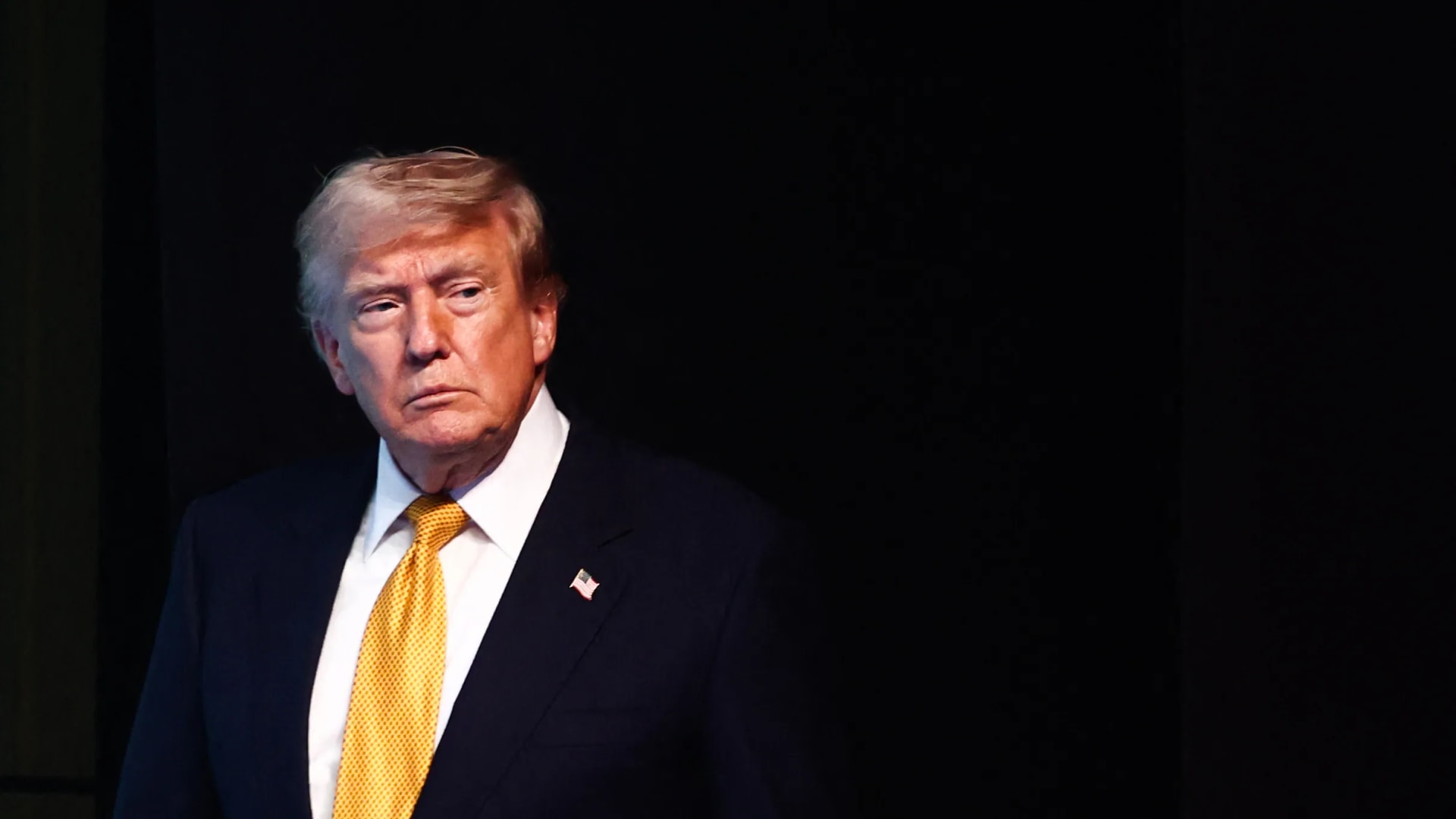 Kiszivárgott Donald Trump első telefonhívása Andy Burnhammel