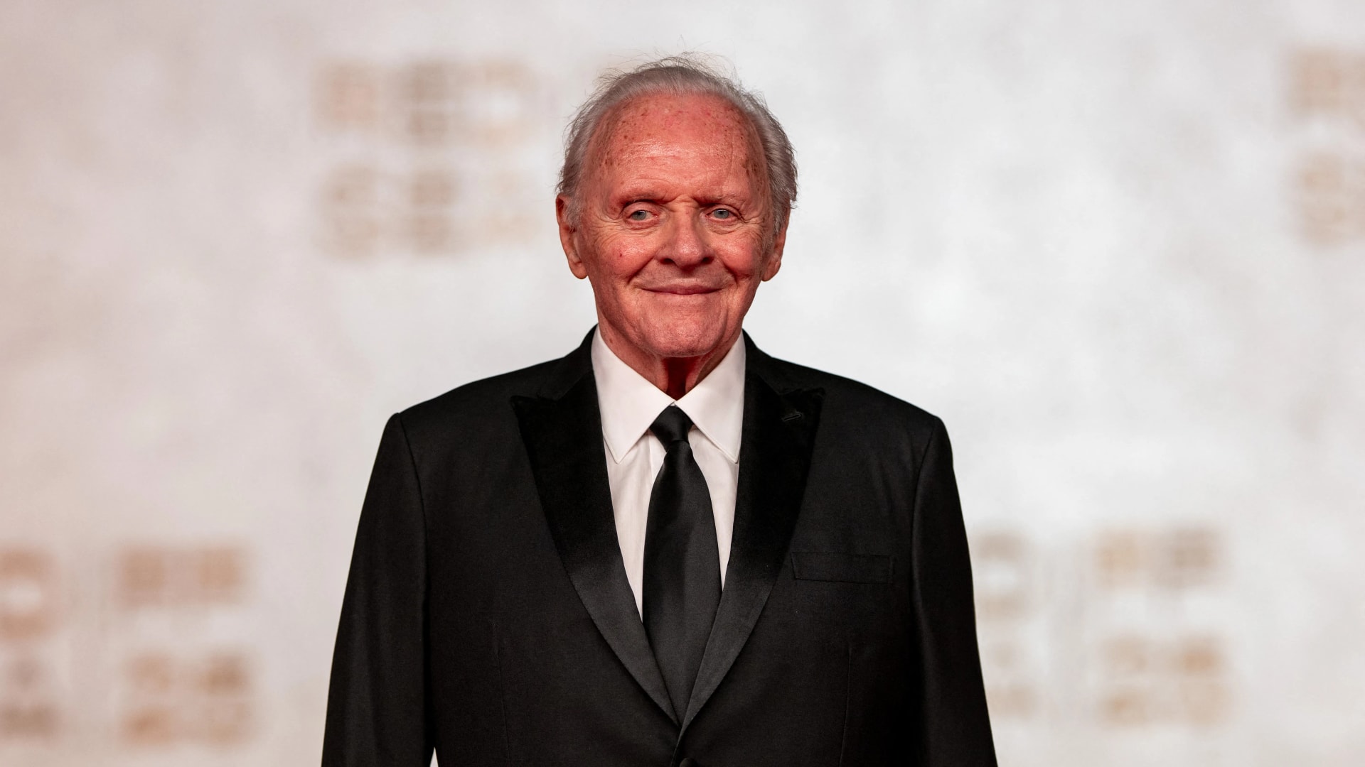 Anthony Hopkins lemezt készített saját szerzeményeiből